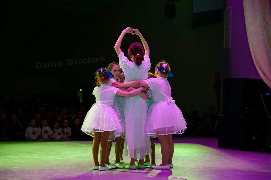 Danza Tricolore 9